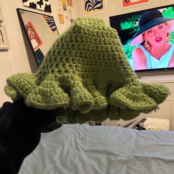 Knit hat - Picture 2 of 2